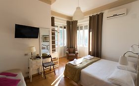Le Suites Di Tevere Home